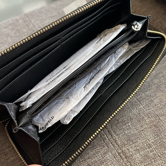 Karl Lagerfeld Wallet - Picture 5 of 5